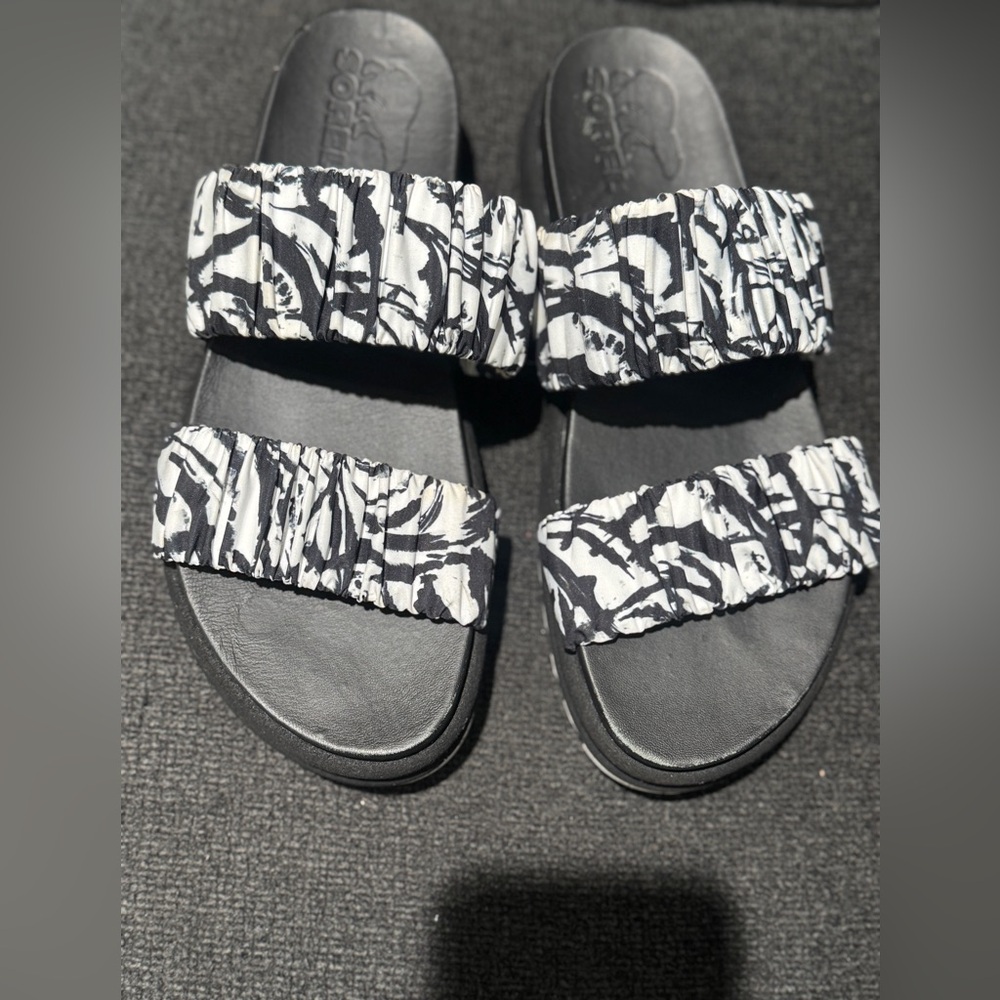 Sorel Black and White Patterned Sandals